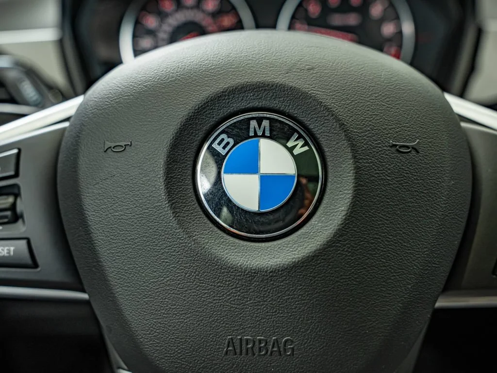 Used 2017 Alpine White BMW xDrive28i image 23