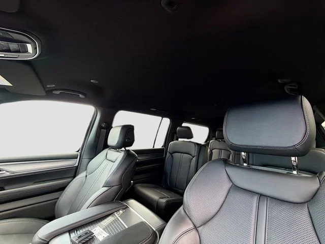 New 2026 High Gloss Black Jeep Limited Altitude image 25