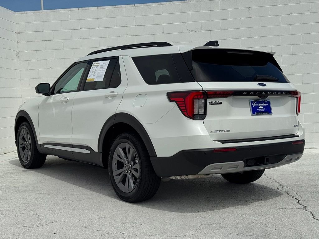 Used 2025 White Ford Active image 10