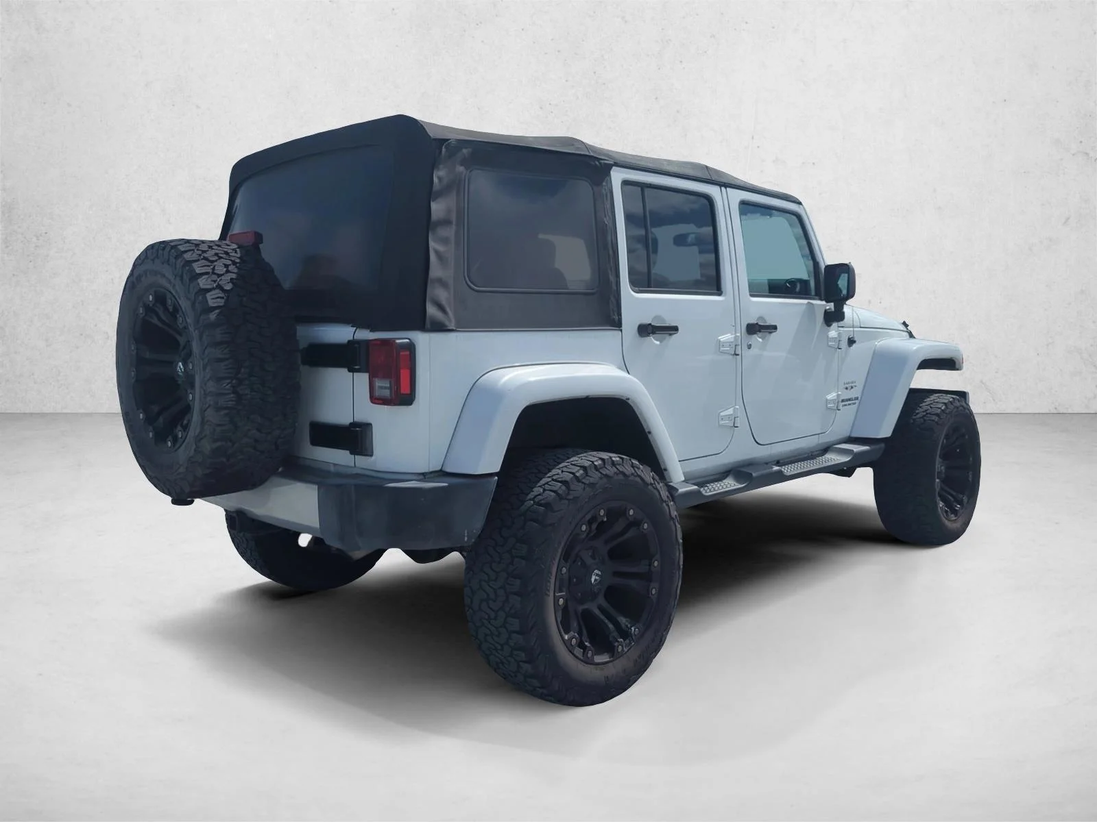 Used 2017 White JEEP  image 5