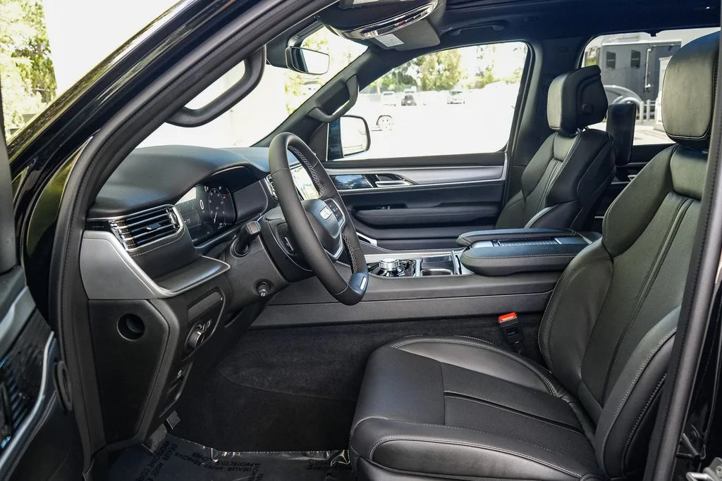 New 2026 High Gloss Black Jeep Limited Reserve image 18