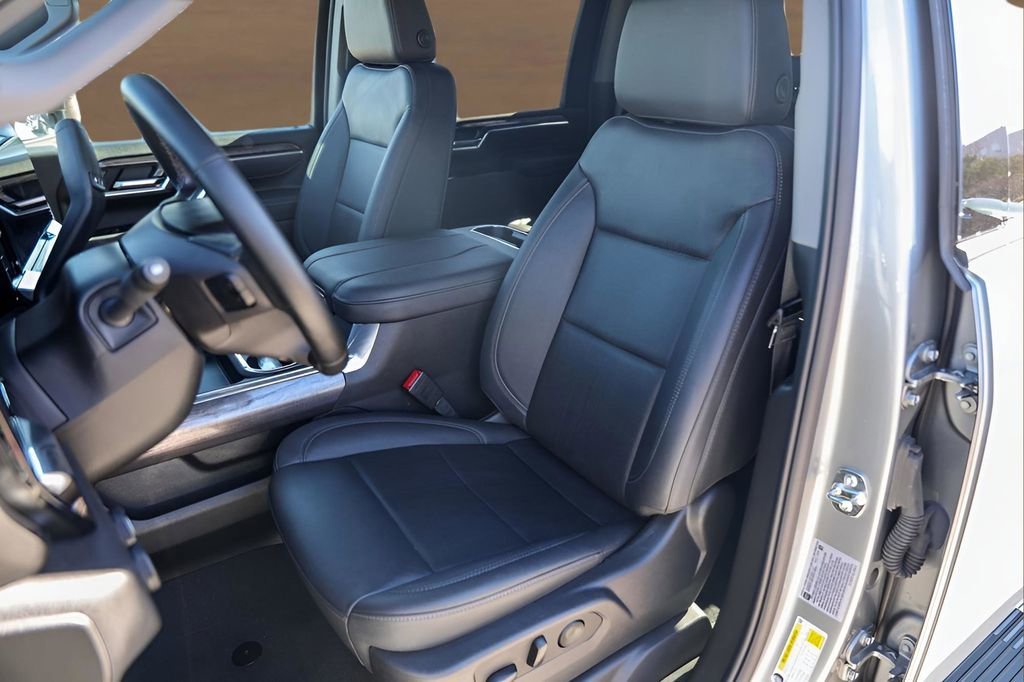 2025 Chevrolet Silverado 2500HD LTZ - Photo 13