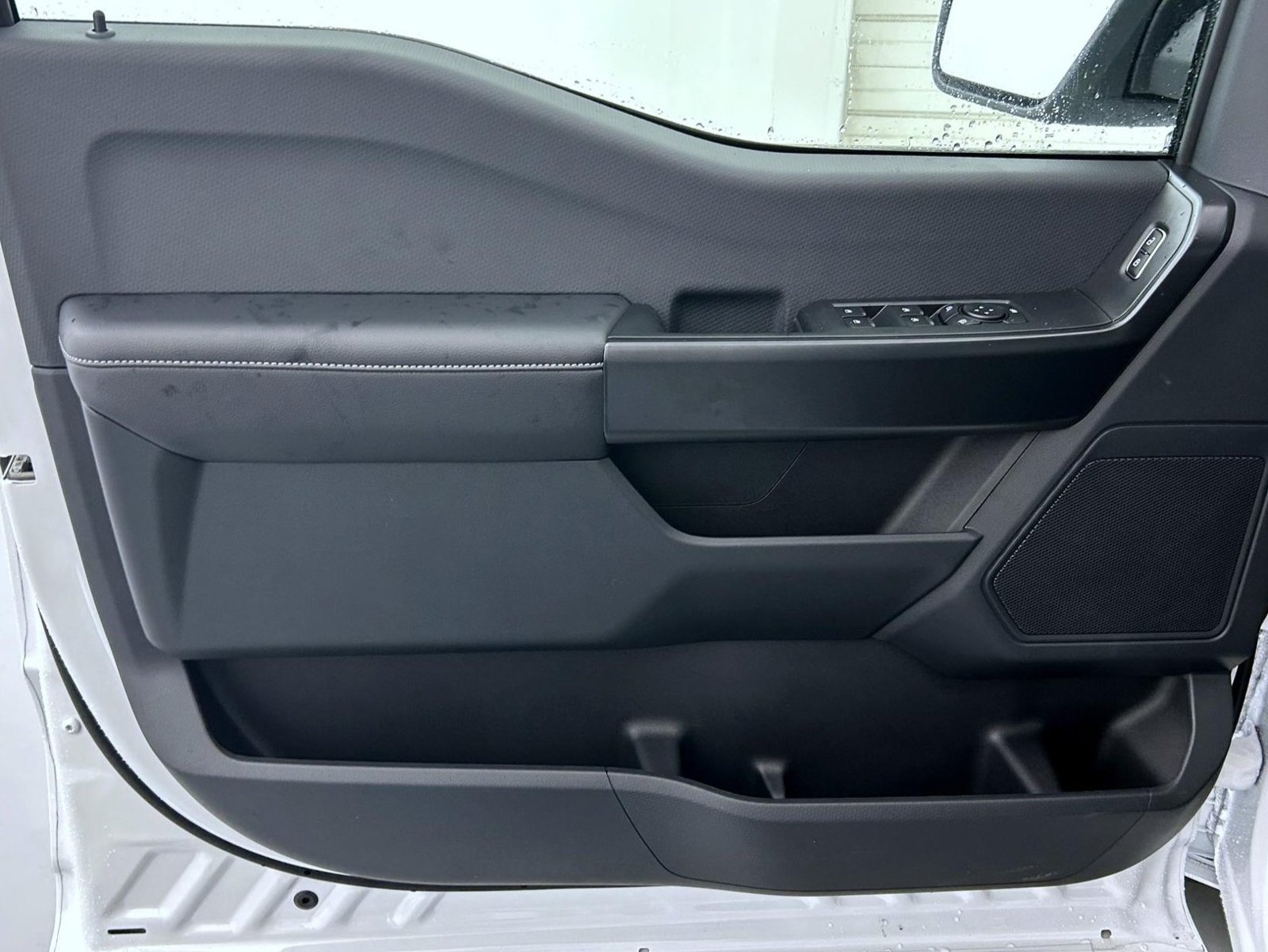 New 2026 Oxford White Ford STX image 9