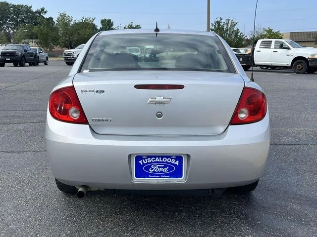 Used 2010 Silver Chevrolet LS image 4