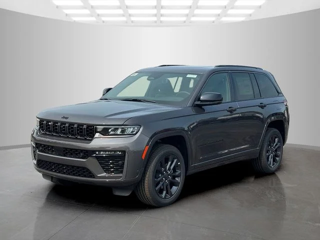 New 2026 Baltic Gray Metallic Clear-Coat Exterior Paint Jeep Limited image 3