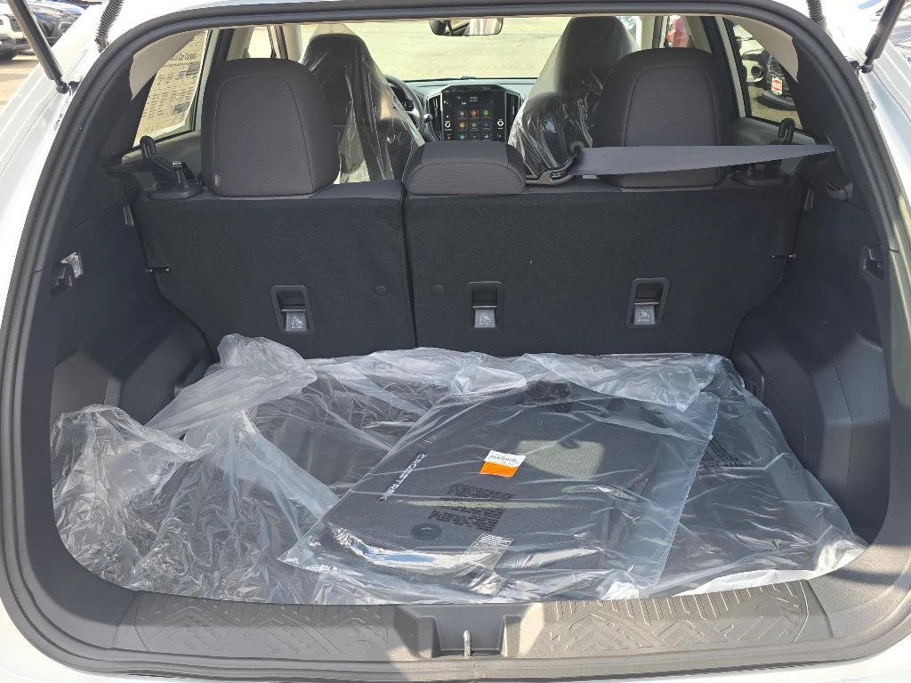 New 2026 CRYSTAL WHITE PEARL Subaru Premium image 4