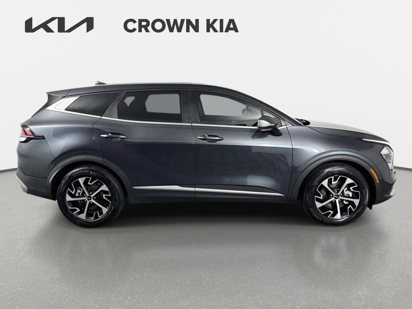 Used 2023 Gravity Gray Kia EX image 4
