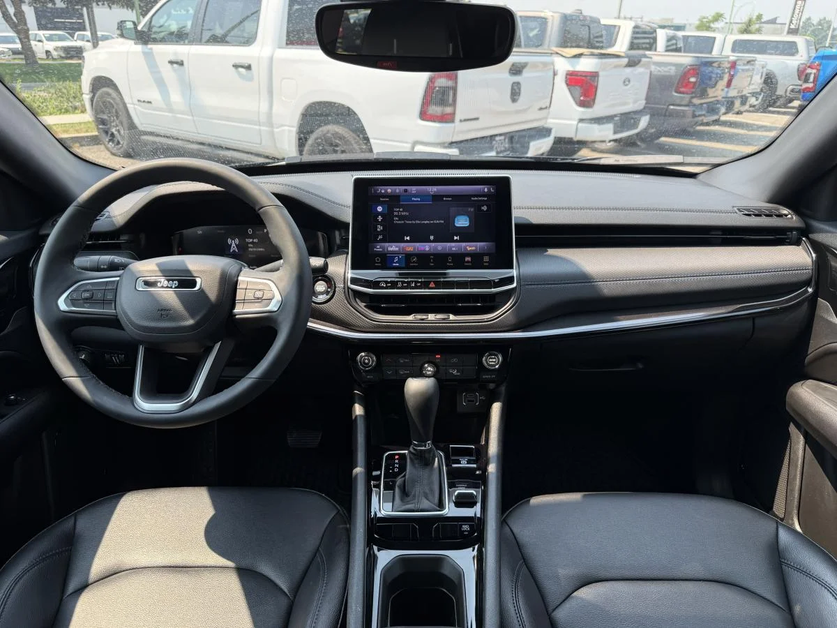 Used 2025 Black Jeep High Altitude image 19