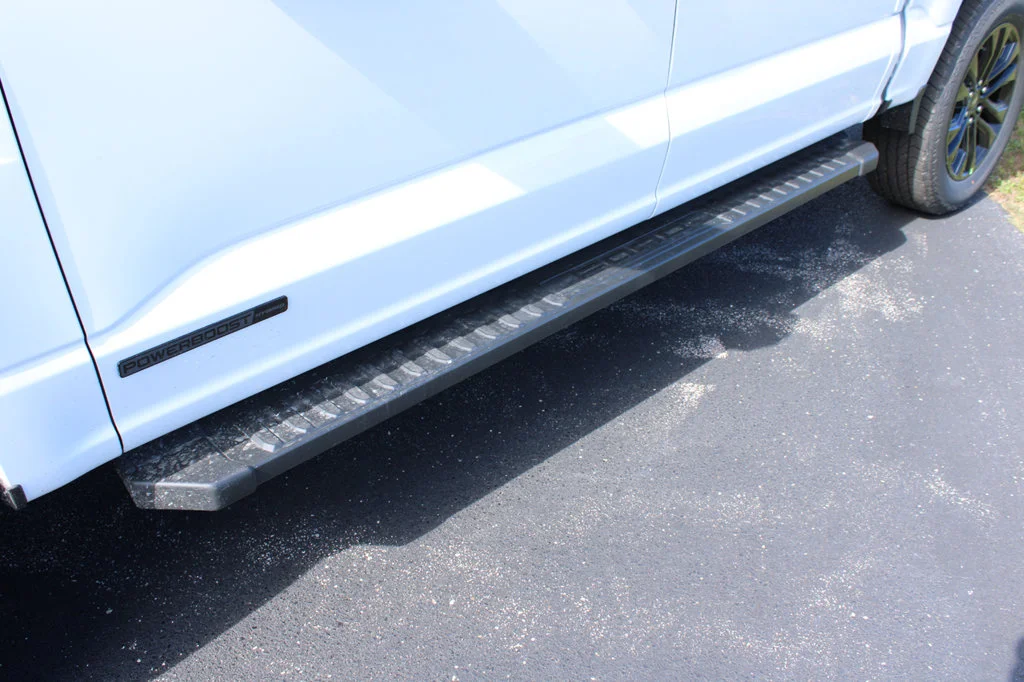 New 2026 Oxford White Ford Lariat® image 8