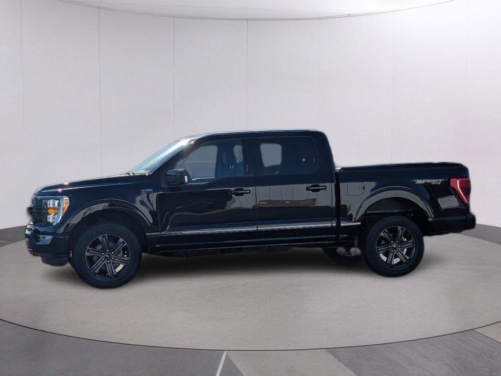 Used 2023 Agate Black Ford XLT image 2