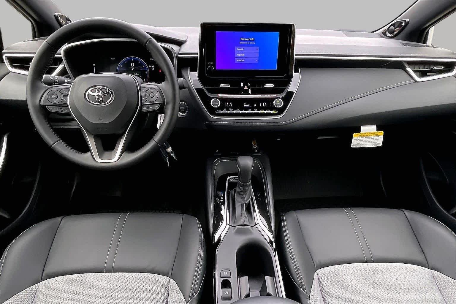 New 2026 Wind Chill Pearl/Midnight Black Metallic Toyota XSE image 5