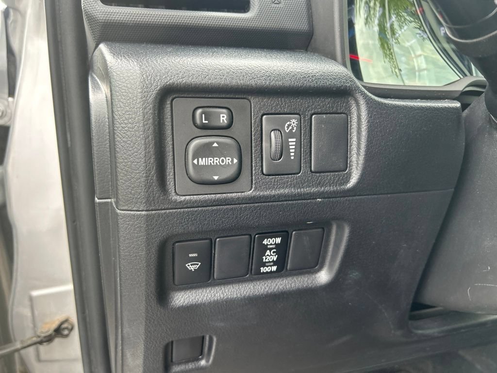Used 2016 Classic Silver Metallic Toyota Trail image 20