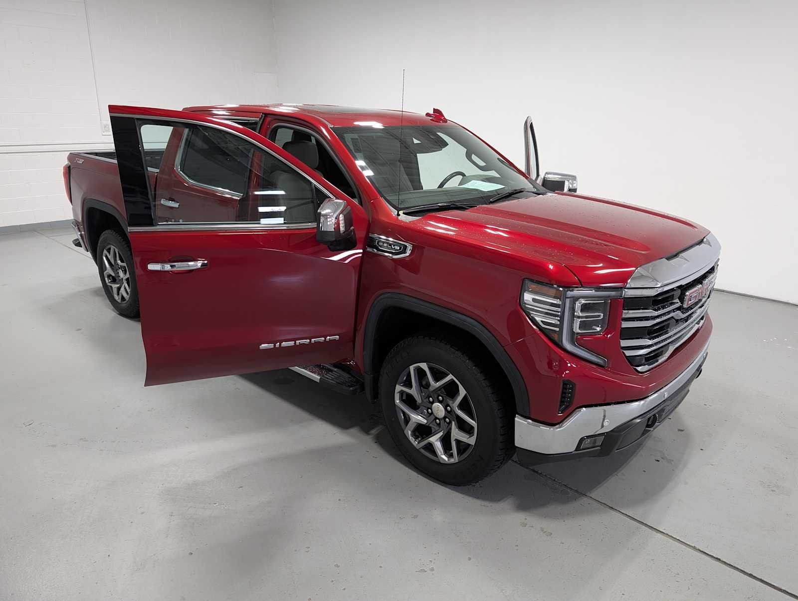 2022 GMC Sierra 1500 SLT - Photo 15