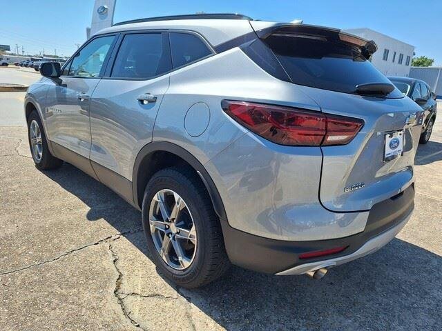 Used 2023 Sterling Gray Metallic Chevrolet LT image 3