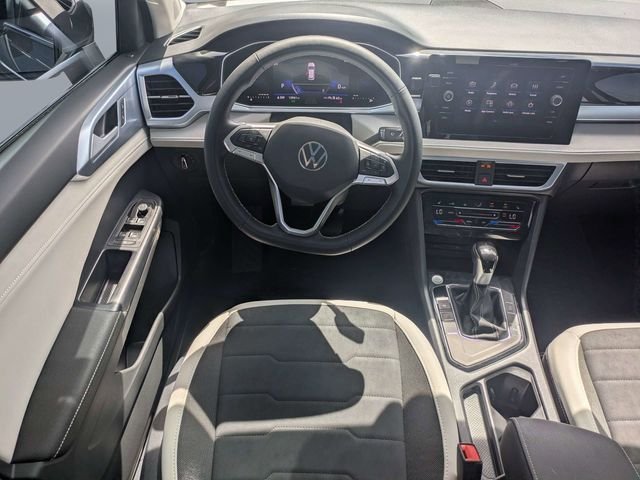 Used 2025 Gray Volkswagen 1.5T SE image 16
