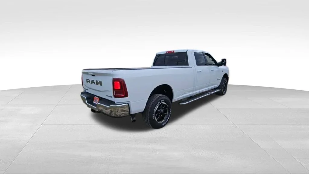 2026 RAM 3500 Laramie - Photo 8