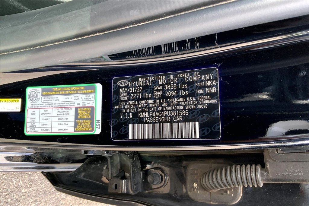 Used 2023 Black Hyundai Limited image 18