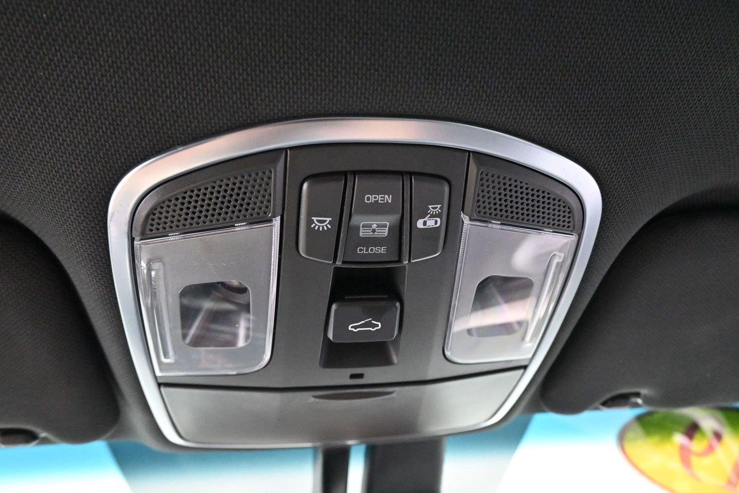 Used 2019 Symphony Silver Hyundai Limited image 28
