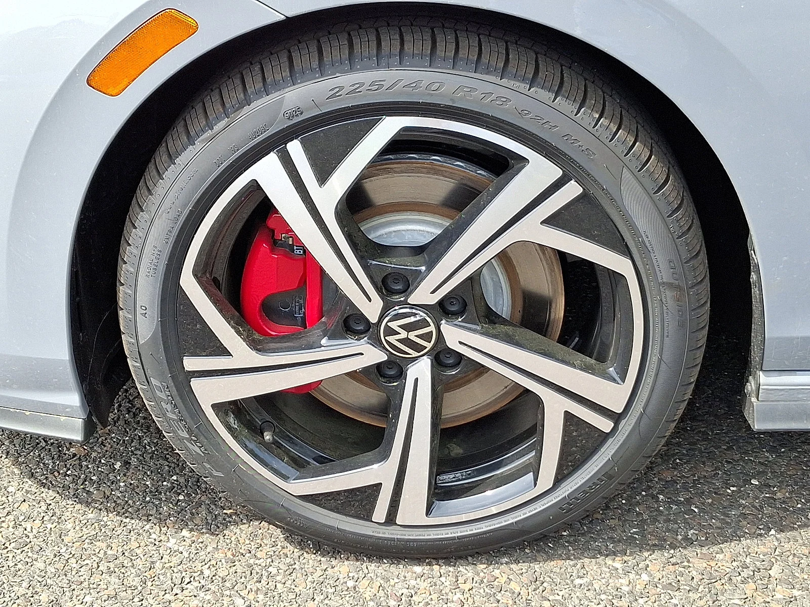 New 2026 Moonstone Gray Volkswagen SE image 7