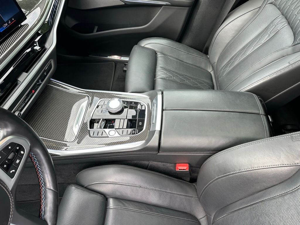 Used 2024 Gray BMW M60i image 22