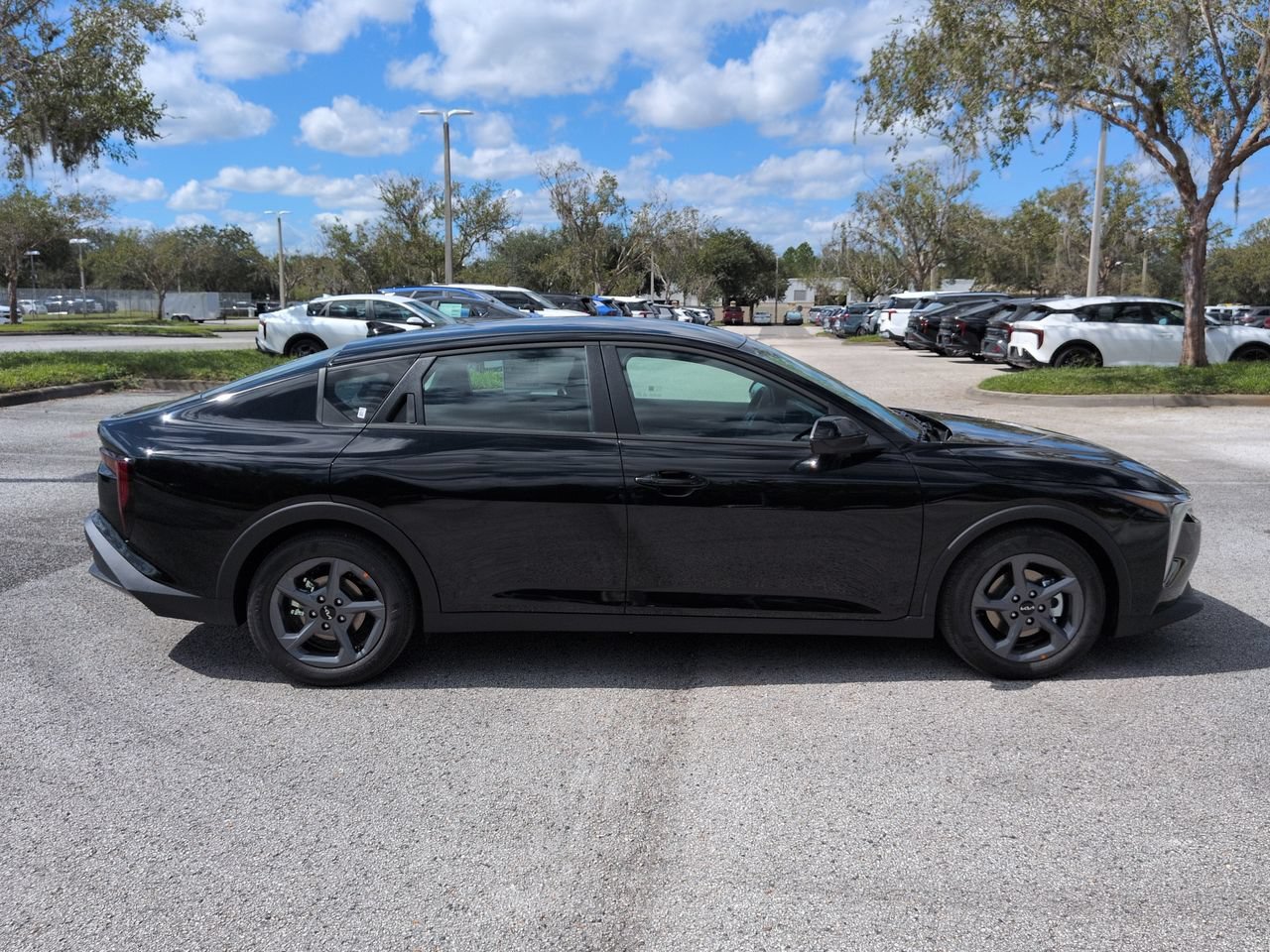 New 2027 Aurora Black Pearl Kia LXS image 4
