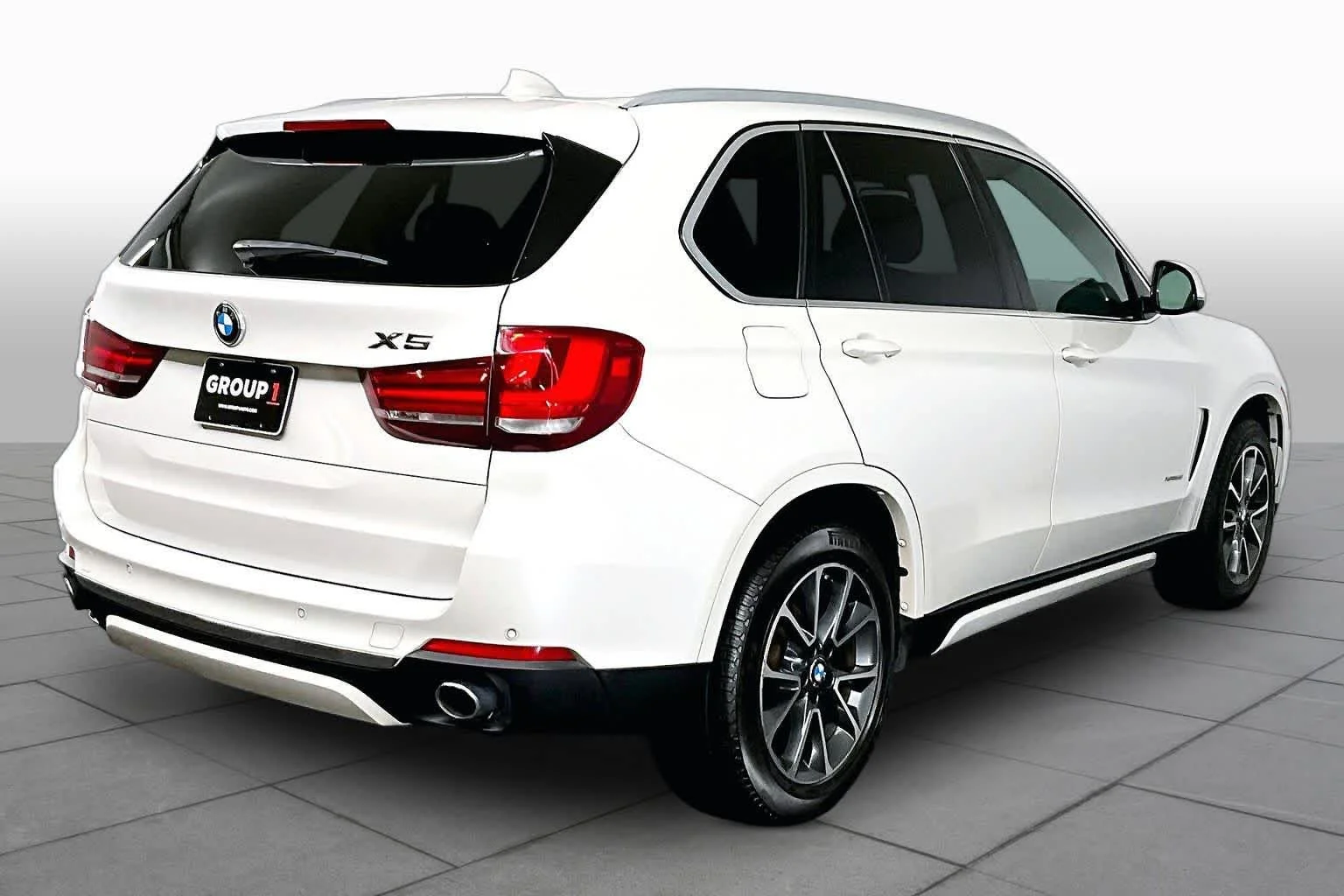 Used 2017 Alpine White BMW xDrive35i image 13