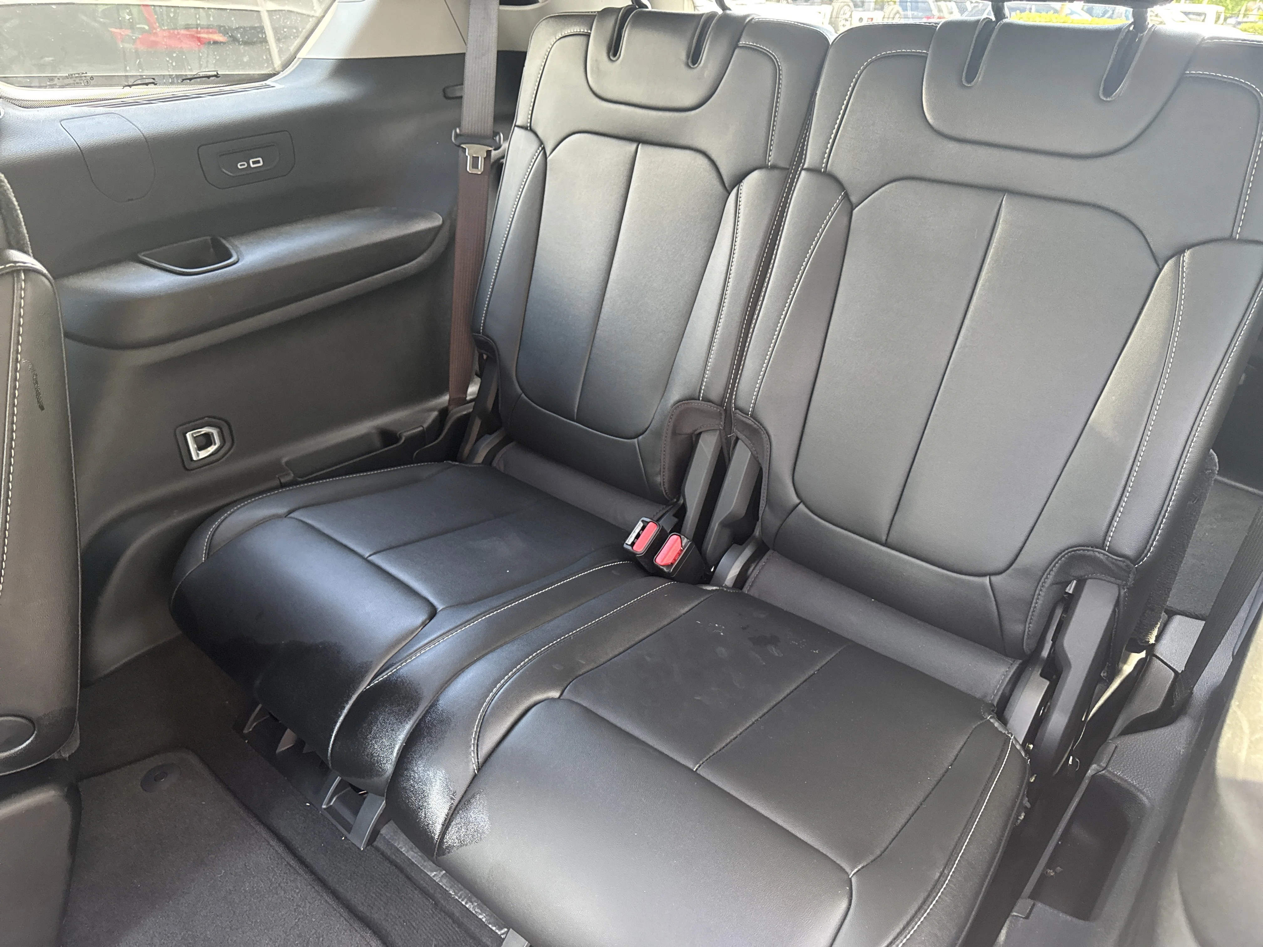 Used 2023 Silver Zynith Jeep Limited image 14