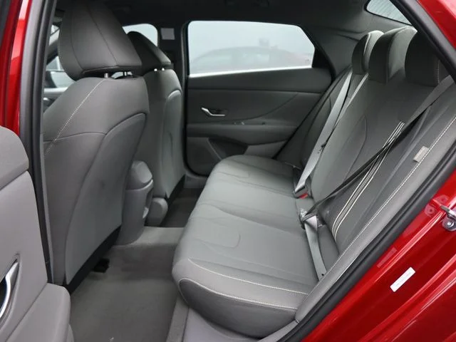 Used 2026 Red Hyundai SEL Sport image 15