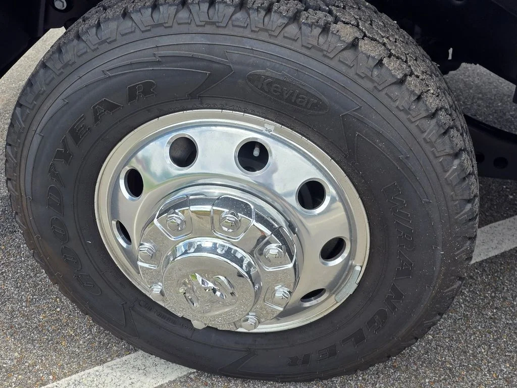 Used 2025 White Ram Laramie image 12