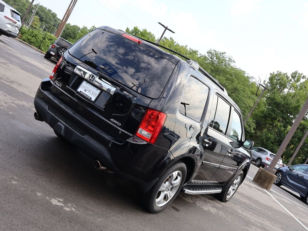 Used 2015 Black Honda EX-L image 7