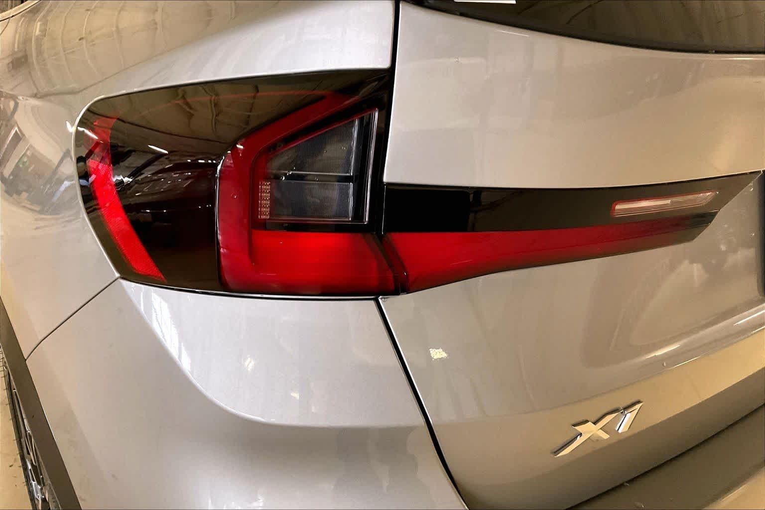 New 2026 Space Silver Metallic BMW xDrive28i image 14