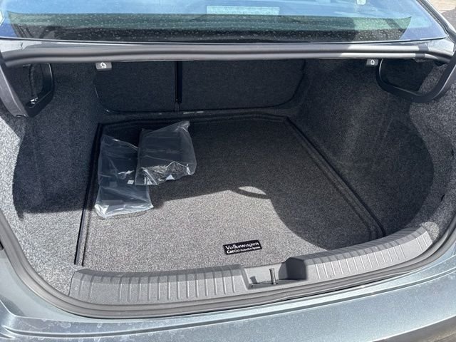New 2026 Platinum Gray Volkswagen 1.5T Sport image 9