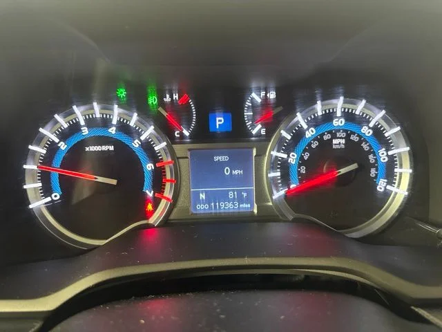 Used 2014 Black Toyota SR5 image 18