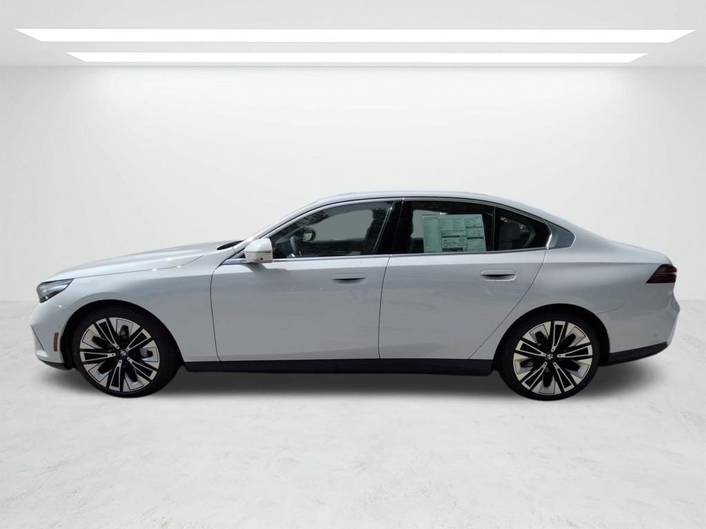 New 2026 Alpine White BMW eDrive40 image 7
