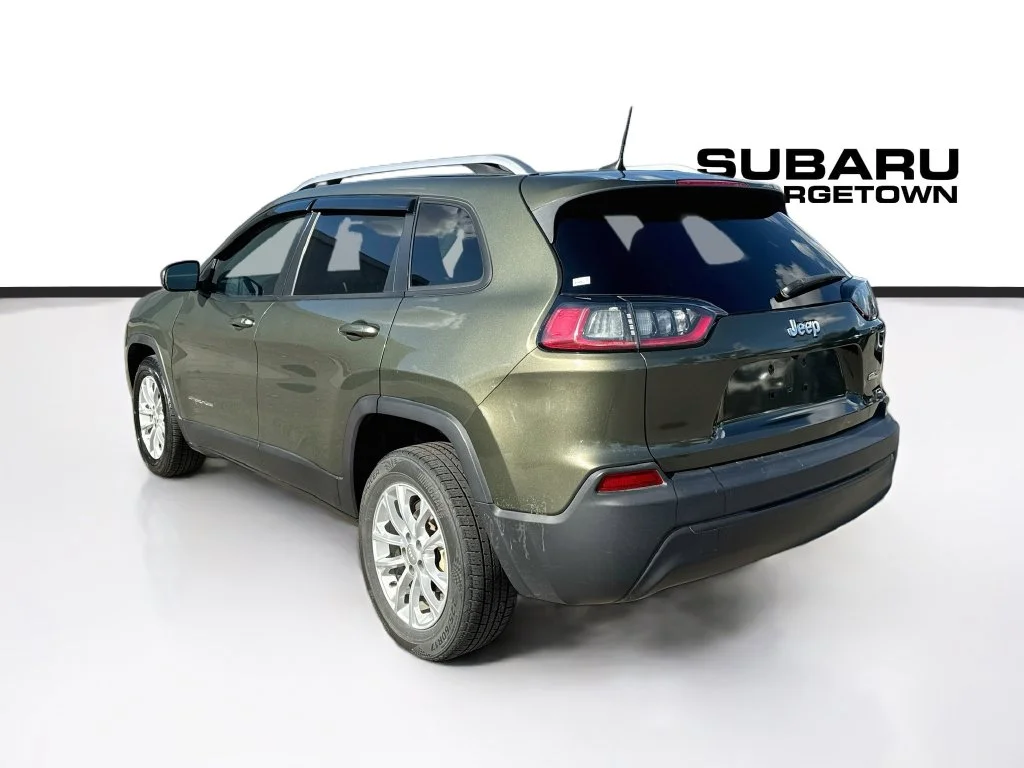 Used 2020 Green Jeep Latitude image 6