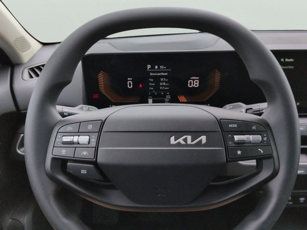 New 2026 Snow White Pearl Kia LXS image 23