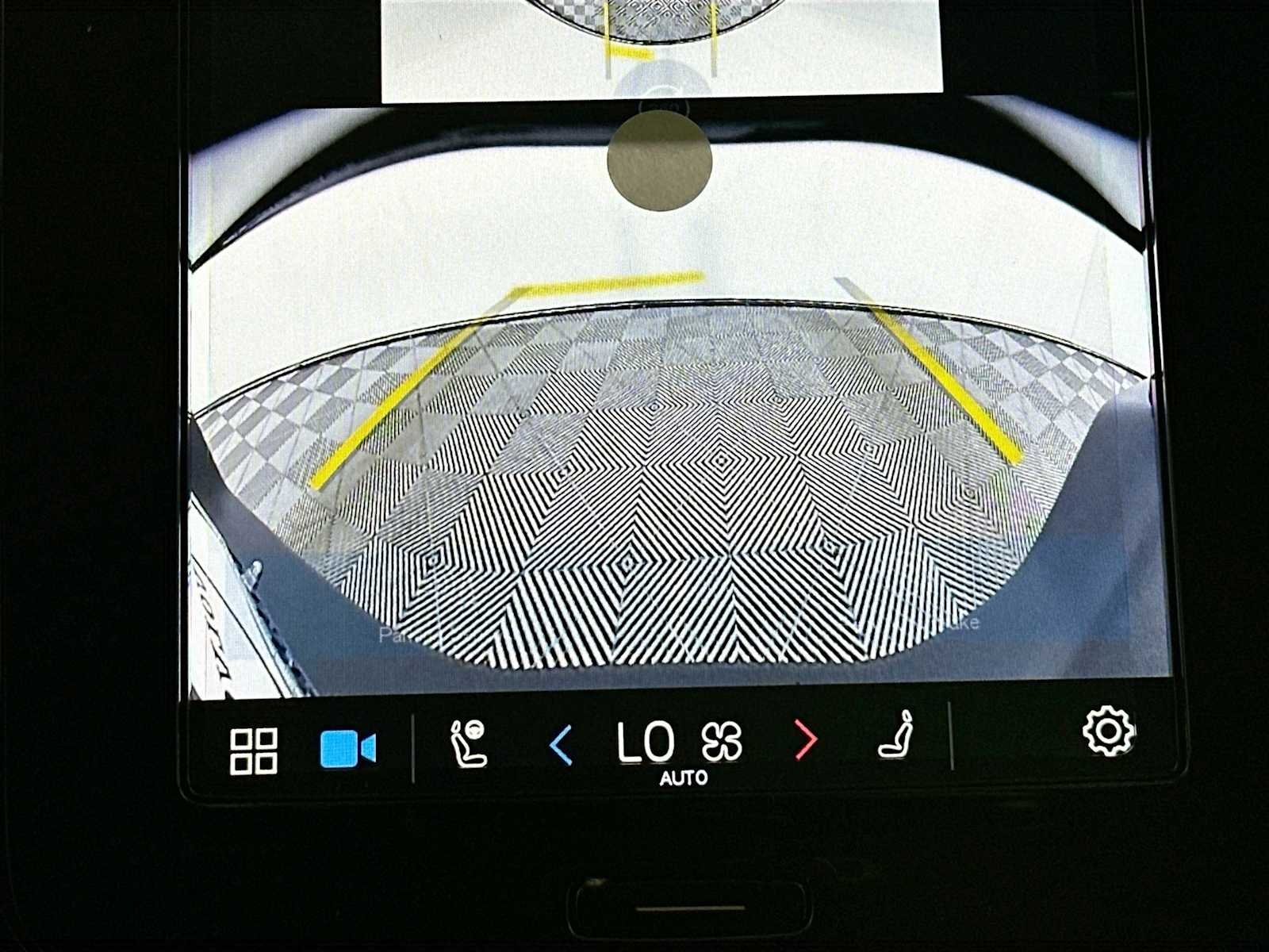 2025 Volvo XC40 Plus - Photo 12