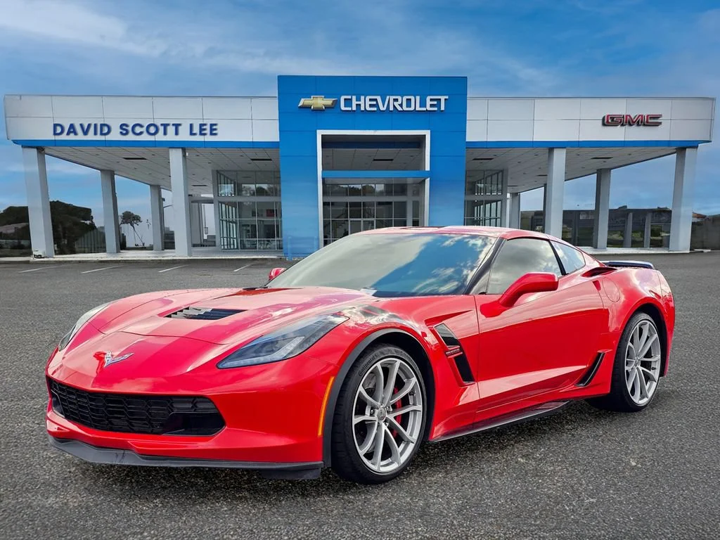 Used 2018 TORCH RED Chevrolet Grand Sport 1LT image 1