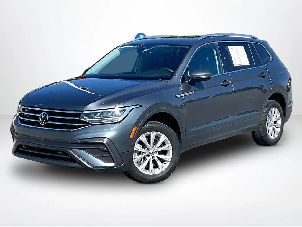 Used 2022 Gray Volkswagen 2.0T SE image 2