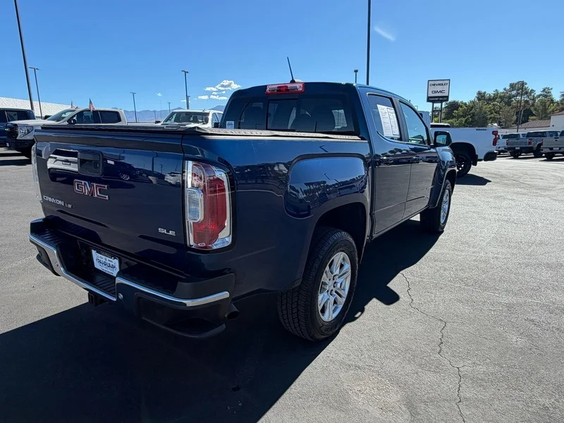 Used 2020 BLUE EMERALD METALLIC GMC 2WD SLE image 3