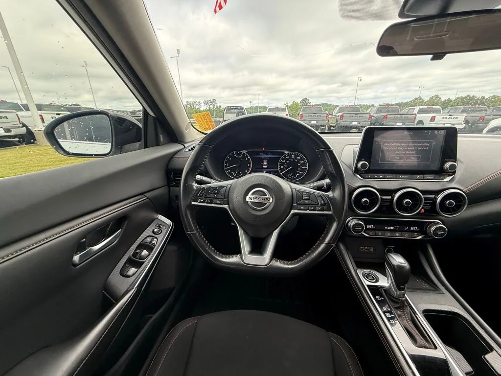 Used 2022 White Nissan SR image 9