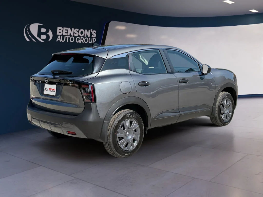 New 2027 Gray Nissan S image 5