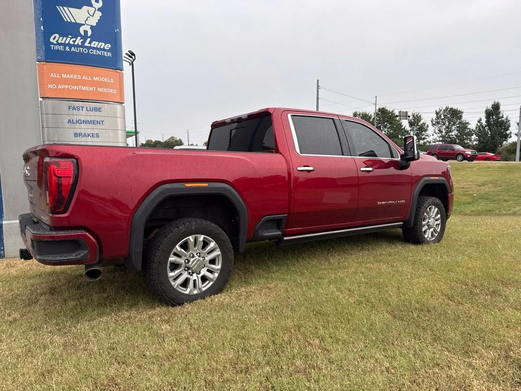 Used 2021 Cayenne Red GMC Denali image 5