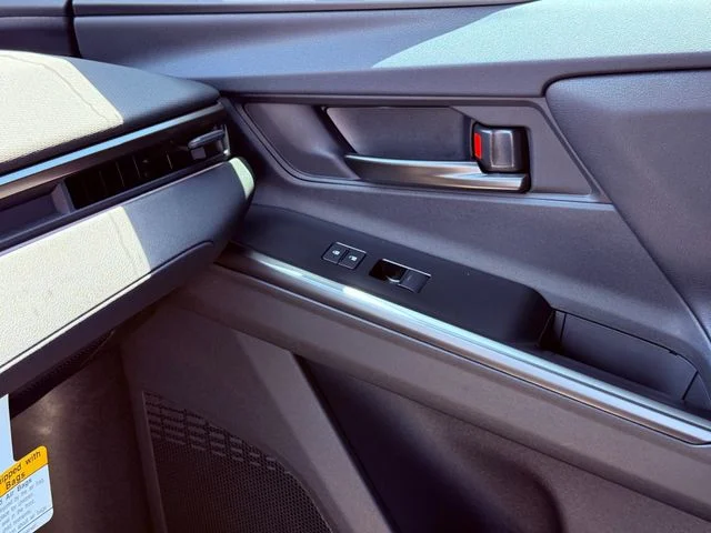 New 2026 Wind Chill Pearl with Midnight Black Metallic roof Toyota Limited image 18