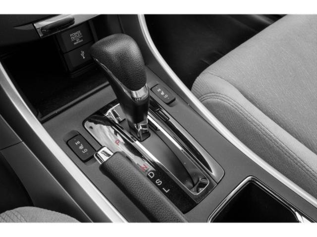 Used 2013  Honda LX image 10