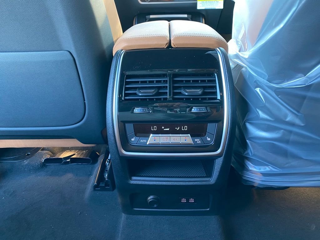 New 2026 Dravit Grey Metallic BMW xDrive40i image 8