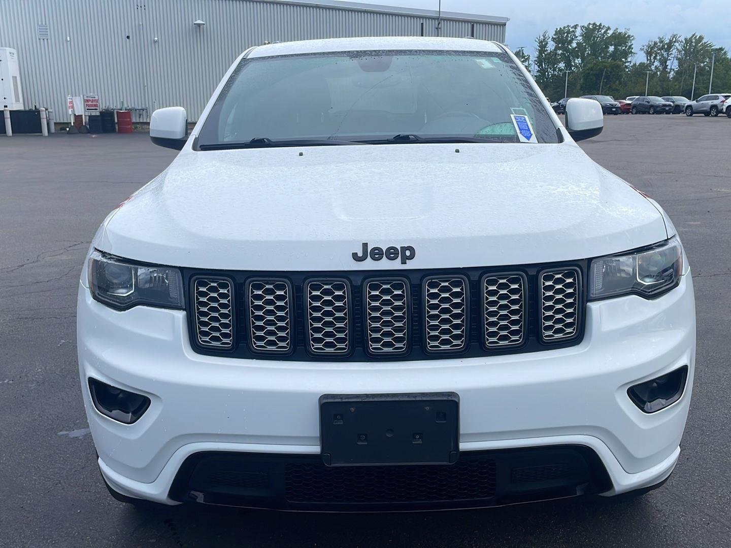 Used 2020 Bright White Clearcoat Jeep Altitude image 9