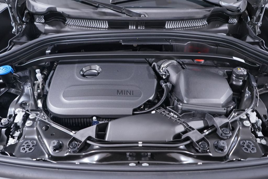 Used 2026 Silver MINI Signature Plus image 21