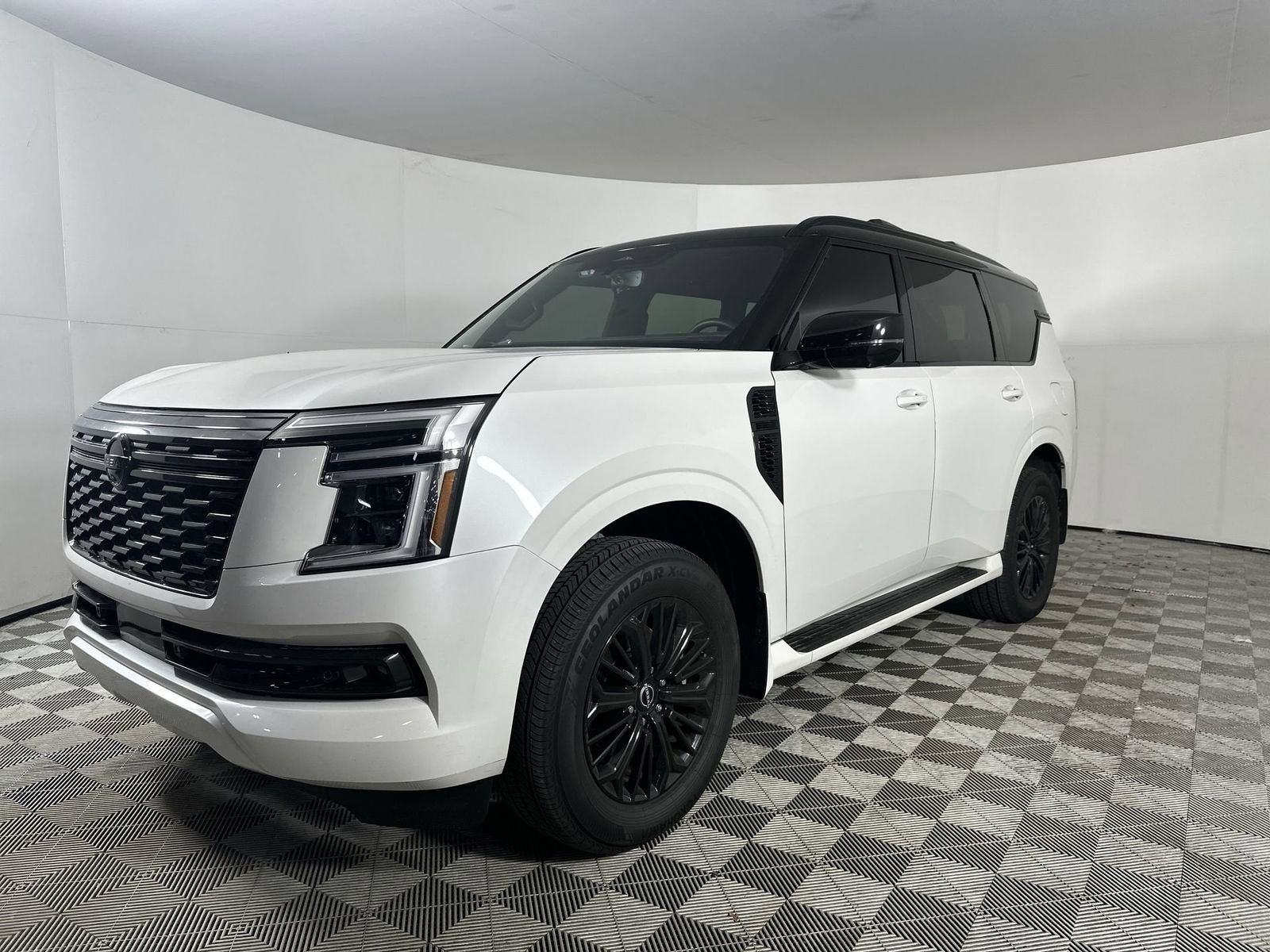 2025 Nissan Armada Platinum - Photo 4