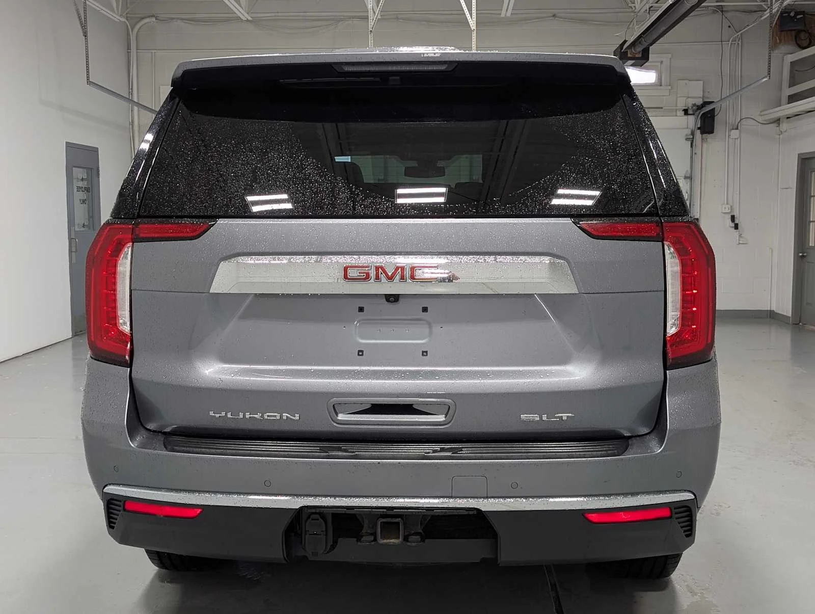 Used 2022 Satin Steel Metallic GMC SLT image 9